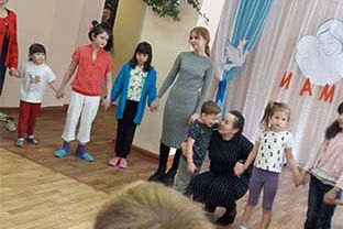 Поездка студентов ОГЭО в «Центр помощи детям, оставшимся без попечения родителей г. Шелехова»