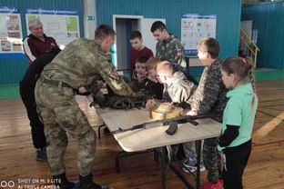 Студенческий отряд «Барс» провел мастер-класс по начальной военной подготовке