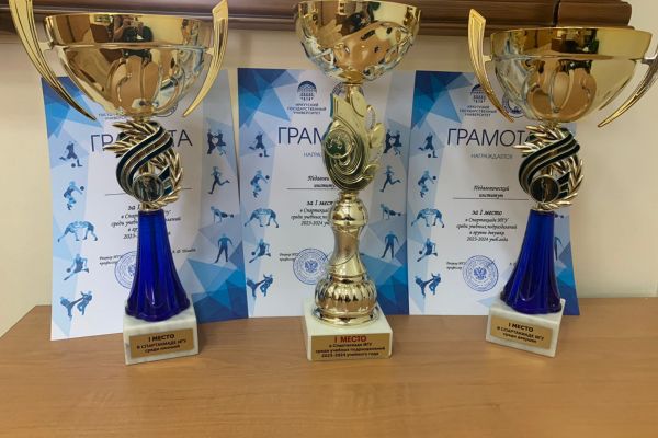 Наши спортсмены первые!