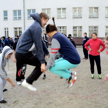 Веселые старты 2015
